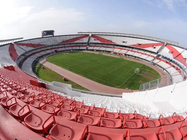 Estadio Mâs Monumental